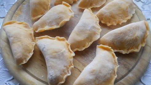 вареники с картофелем из тыквенного теста