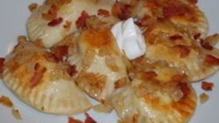 Вареники с картошкой и вареники с кислой капустой