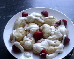 Вареники с клубникой на кефире