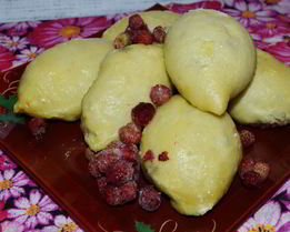 Вареники с лесными ягодами