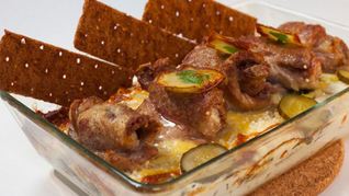 Карельское жаркое из свинины и сельди