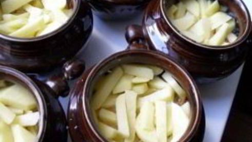 жаркое из свинины в горшочках