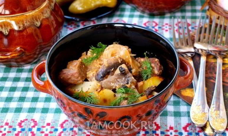 Рецепт жаркого с грибами в горшочках