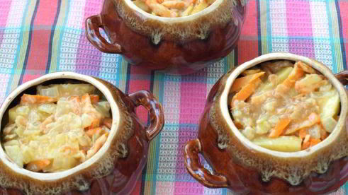 жаркое с картошкой и свининой в горшочках