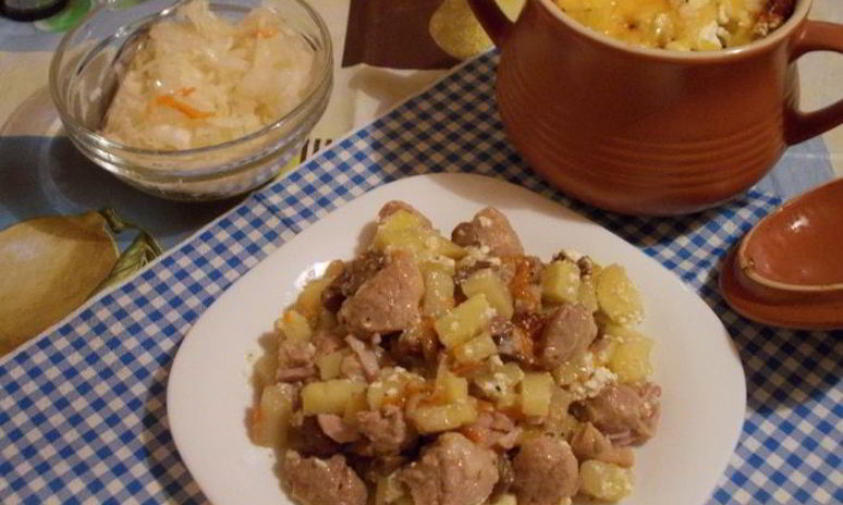 Рецепт жаркого со свининой и опятами