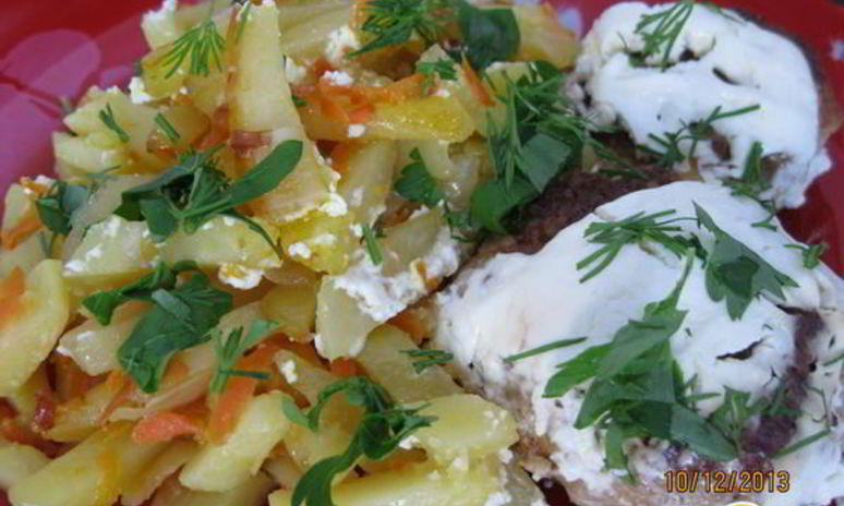 Рецепт жаркого в горшочках с котлетами