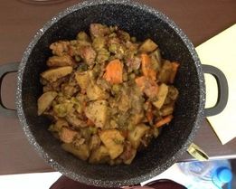 Жаркое в мультиварке из свинины по-сельски