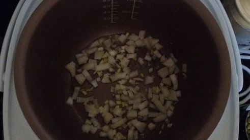 жаркое в мультиварке из свинины по-сельски