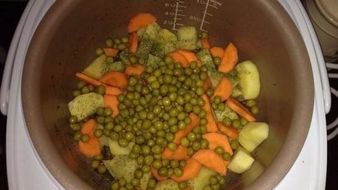 жаркое в мультиварке из свинины по-сельски