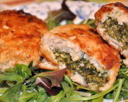 Куриные зразы с творогом и шпинатом