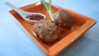 Мясные зразы с яйцом и луком