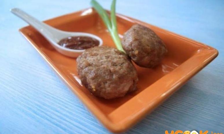 Рецепт мясных зраз с яйцом и луком