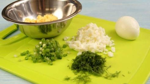 мясные зразы с яйцом и луком