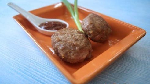 мясные зразы с яйцом и луком