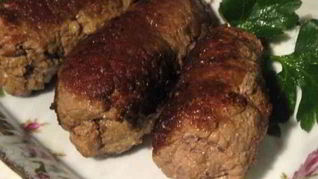 Зразы из говядины и свиного фарша по-румынски