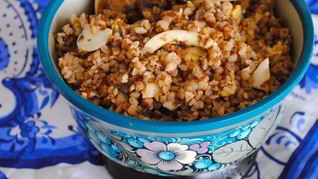 Гречка с грибами и яйцами