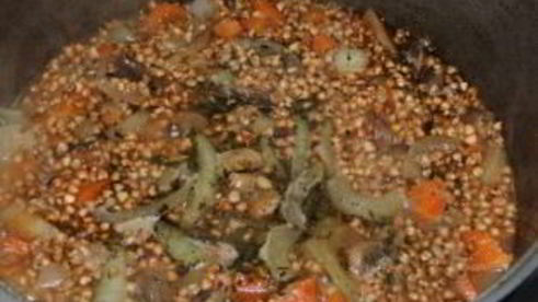 гречка с лисичками в казане