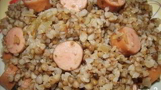 Гречка с сосиской в мультиварке