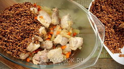 гречка со свиным мясом в духовке