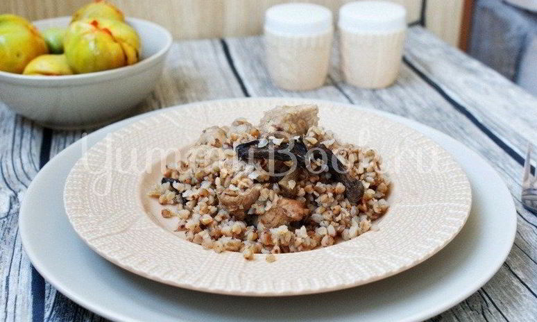 Рецепт гречневой каши с мясом и грибами в мультиварке