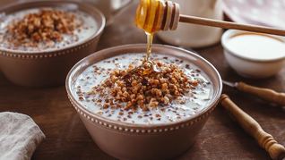 Гречневая каша с пряным постным молоком