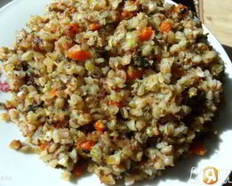 Каша гречневая рассыпчатая с морковью и специями