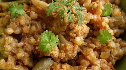 зеленая гречка с овощами