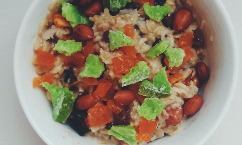 Рецепт овсяной каши с сухофруктами
