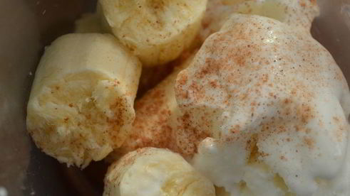 банановый коктейль с мороженым