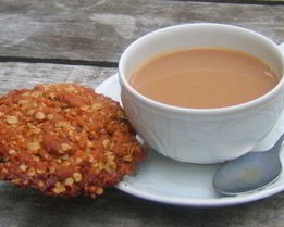 Чай по-татарски со сливками, сметаной и солью