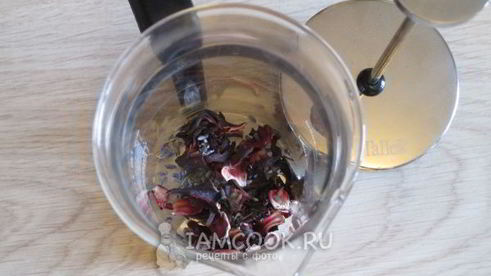 чай с каркаде и лавандой