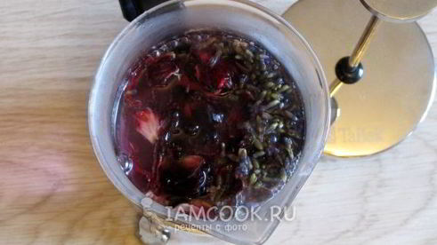 чай с каркаде и лавандой