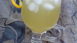 Ледяной чай с апельсинами