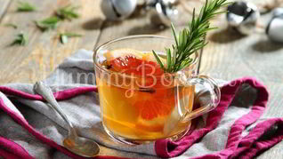 Согревающий чай с грейпфрутом и розмарином