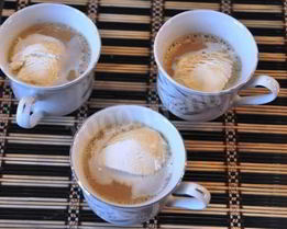 Кофе с мороженым