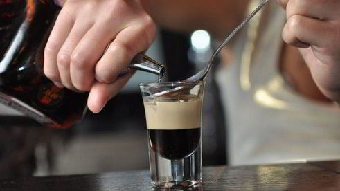 коктейль б-52