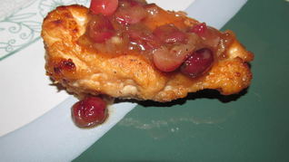 Куриные грудки с кленовым сиропом и клюквой