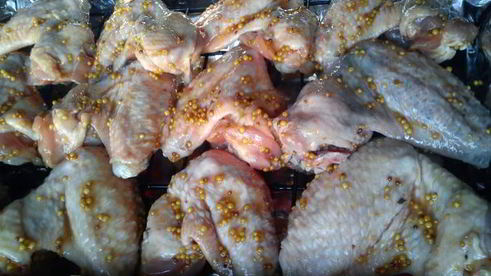 куриные крылышки с кленовым сиропом и горчицей