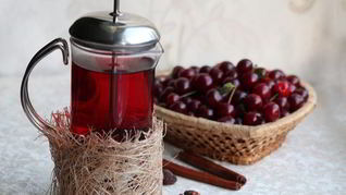 Летний вишневый пунш