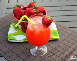 Клубничный лимонад