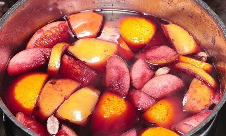 Рецепт рождественского пунша с яблоками, элем и хересом