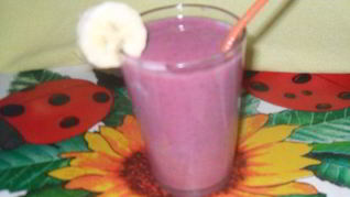 Бананово-малиновый смузи