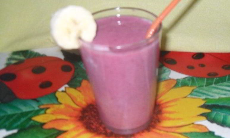 Рецепт бананова-малинового смузи