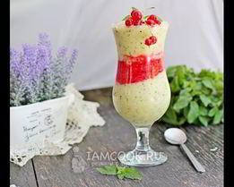 Фруктовый смузи с семенами чиа