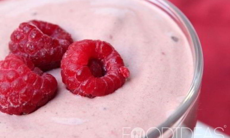 Рецепт малинова-бананового смузи