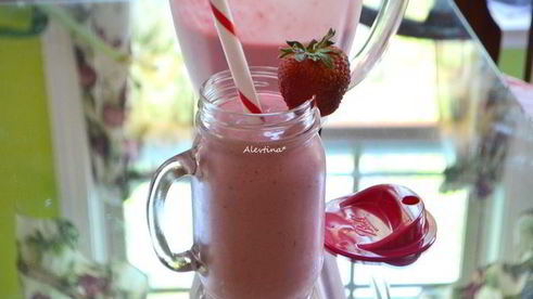 розовый смузи