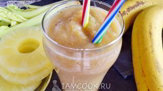 Смузи с ананасом и сельдереем