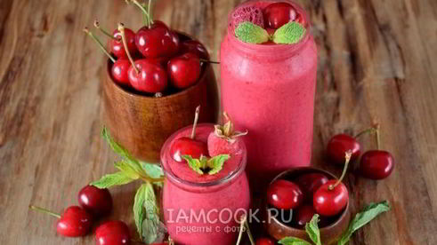 смузи с малиной и черешней