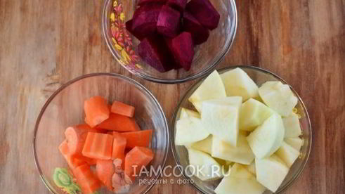 смузи со свеклой, морковью и яблоком