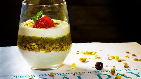 творожный мусс с фруктовым смузи